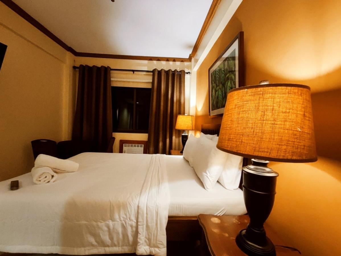 Spring Plaza Hotel Dasmarinas Exterior photo