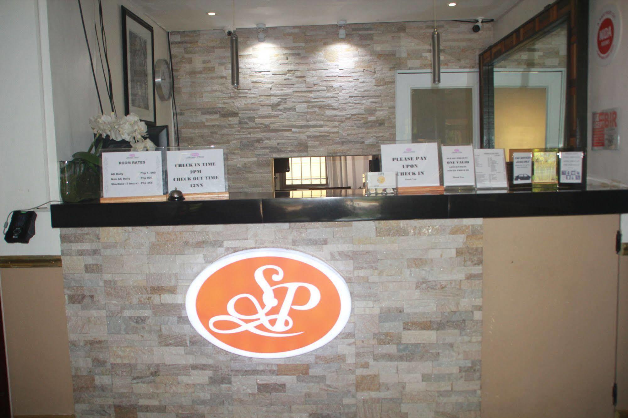 Spring Plaza Hotel Dasmarinas Exterior photo